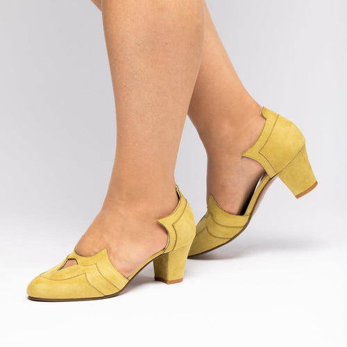 Christine Vintage Pumps (Manchineel Apple)