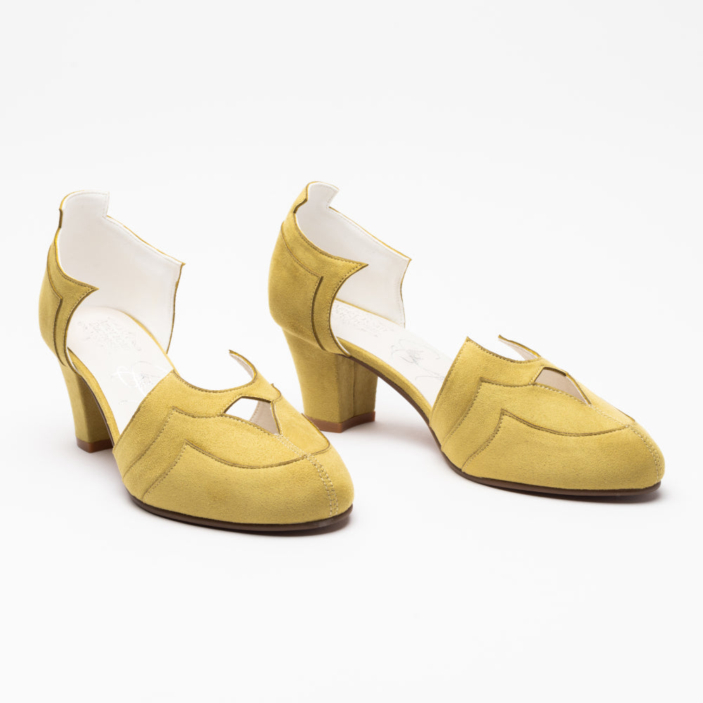 Christine Vintage Pumps (Manchineel Apple)