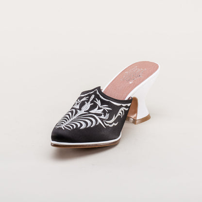 Antoinette 18th Century Mules (Black)