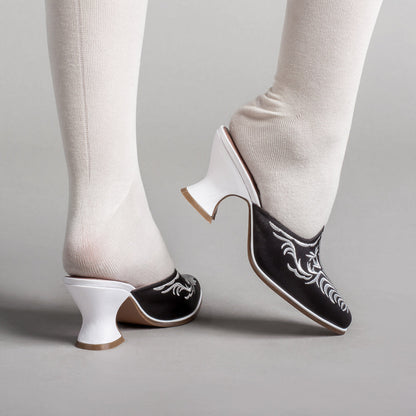 Antoinette 18th Century Mules (Black)