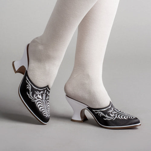 Antoinette 18th Century Mules (Black)