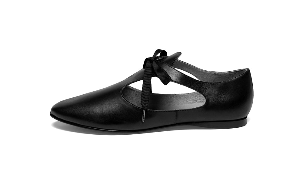 Artemisia Pre-Raphaelite Shoes (Black)