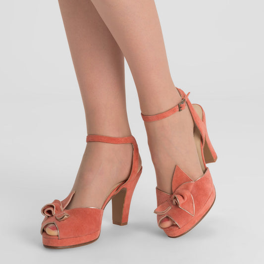 Ava Vintage Platforms (Coral)