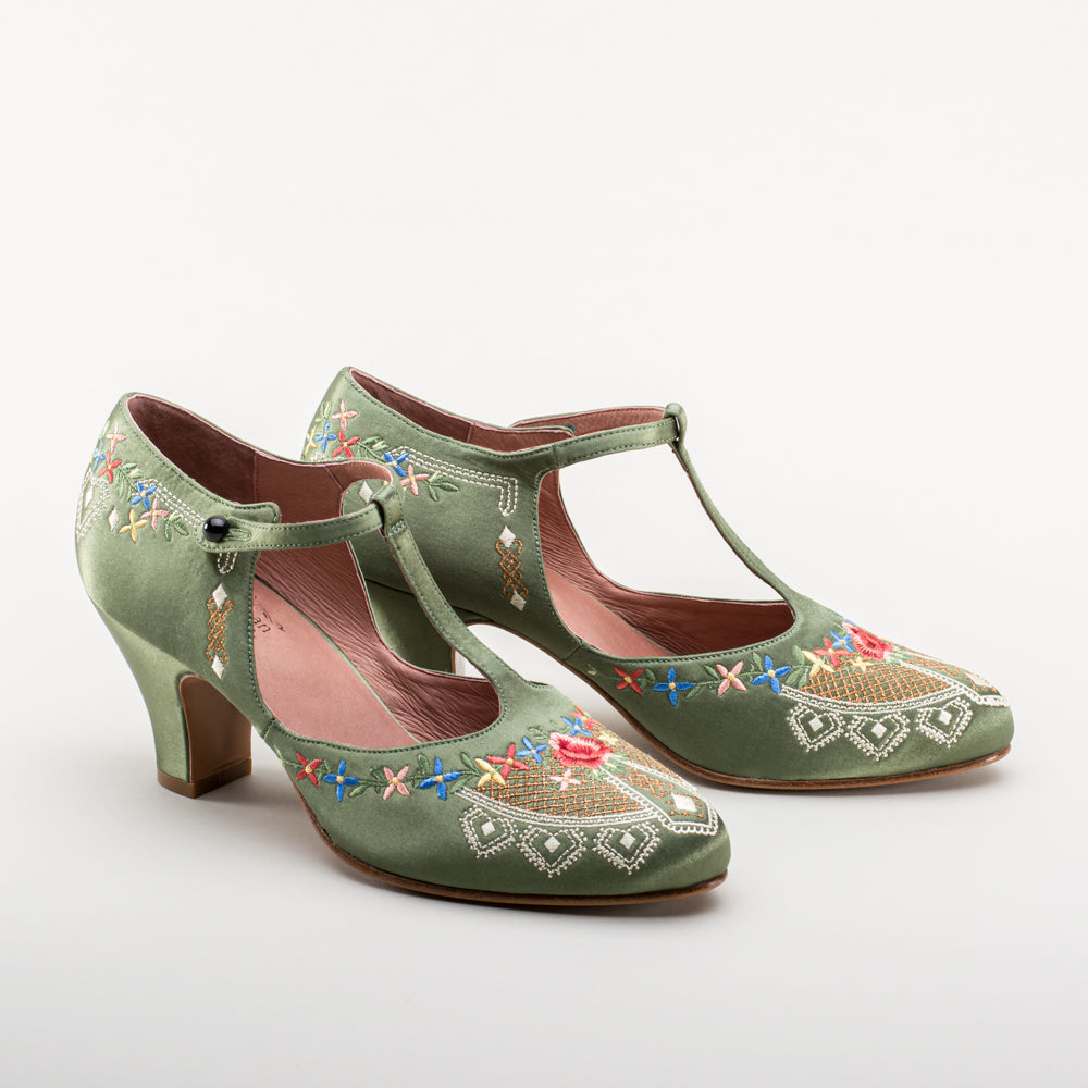 Daisy Embroidered T-Straps (Green)