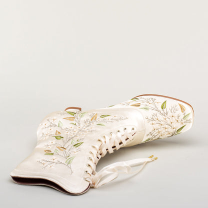 Flora Embroidered Boots Wide (Ivory)