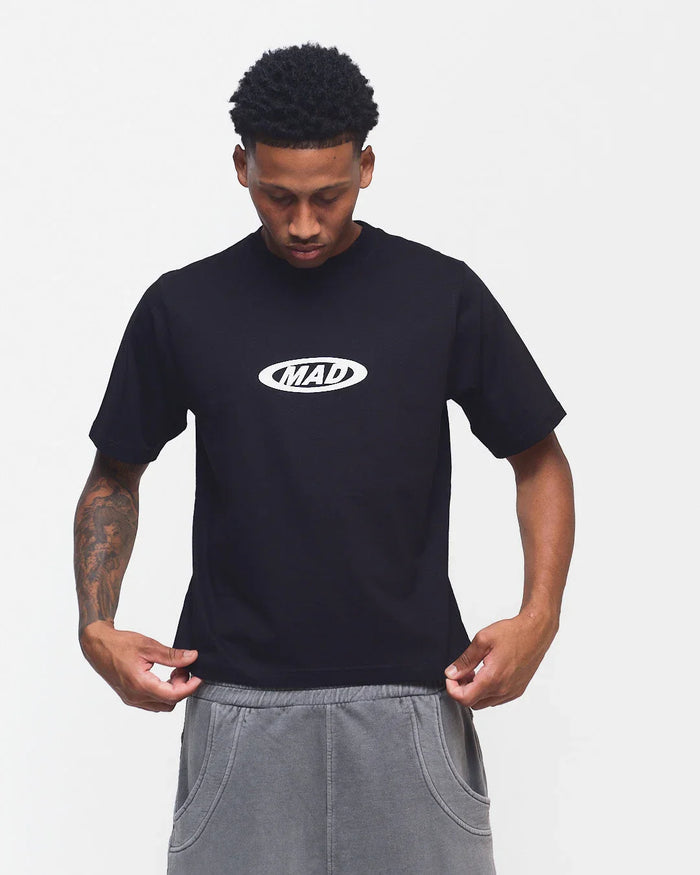 CAMISETA MAD LOGO PRETA - Four Street