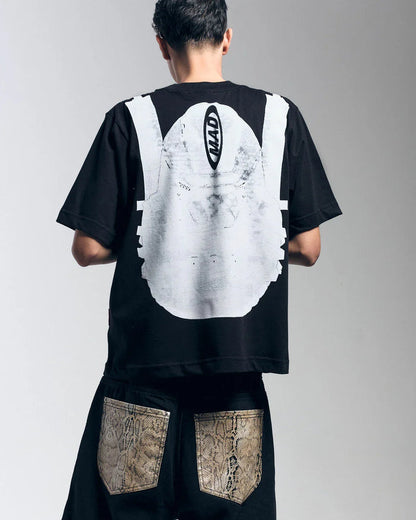 CAMISETA MOCHILA MAD PRETA - Four Street