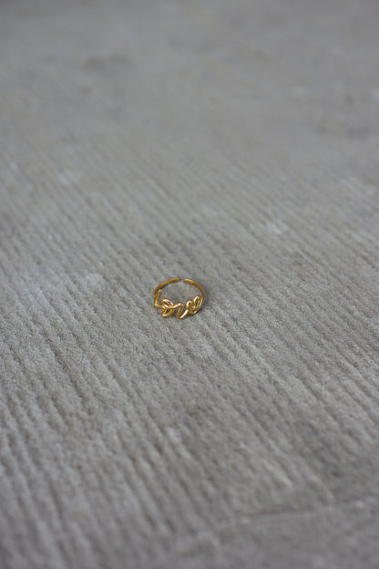 Golden Jaye Ring