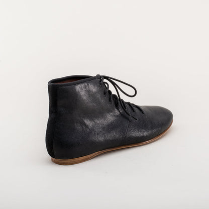 Emma Regency Leather Boots (Black)