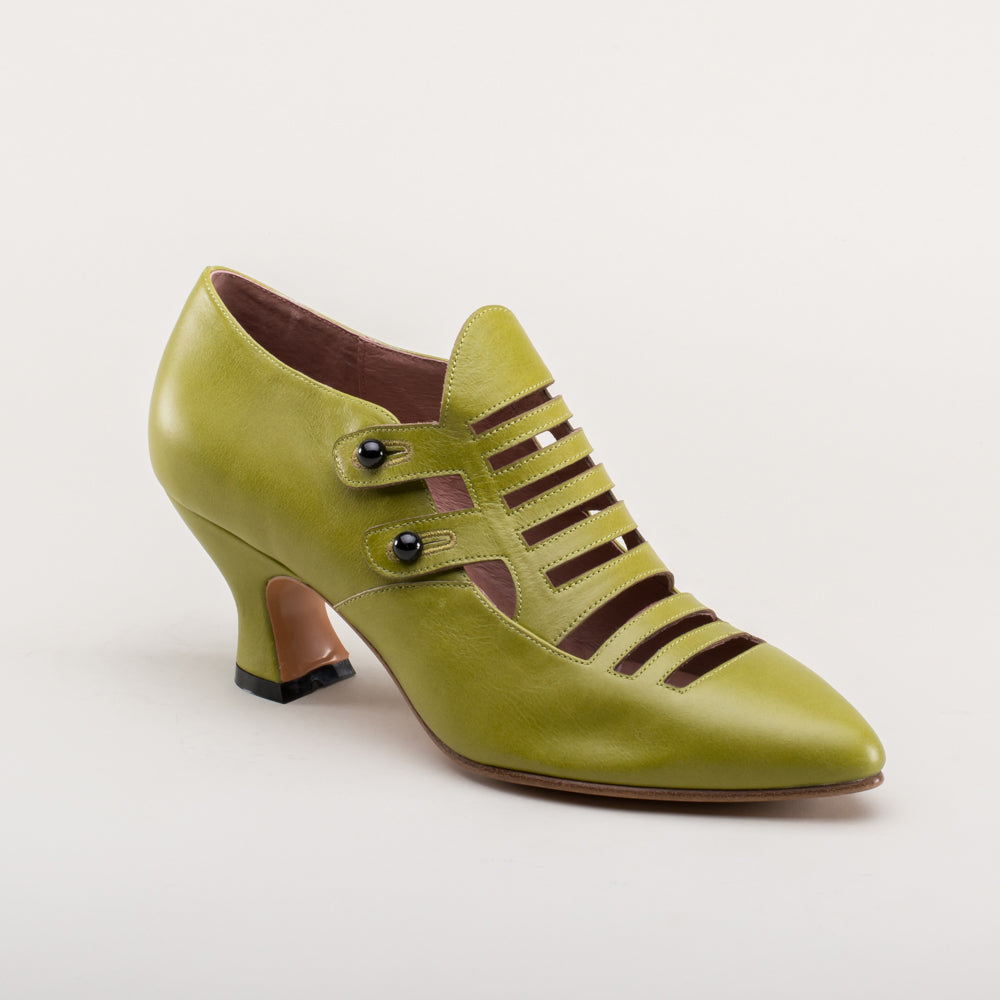 Endora Victorian Witch Shoes (Arsenic Green)