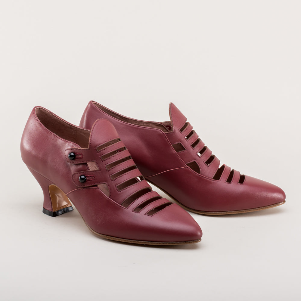 Endora Victorian Witch Shoes (Blood Red)