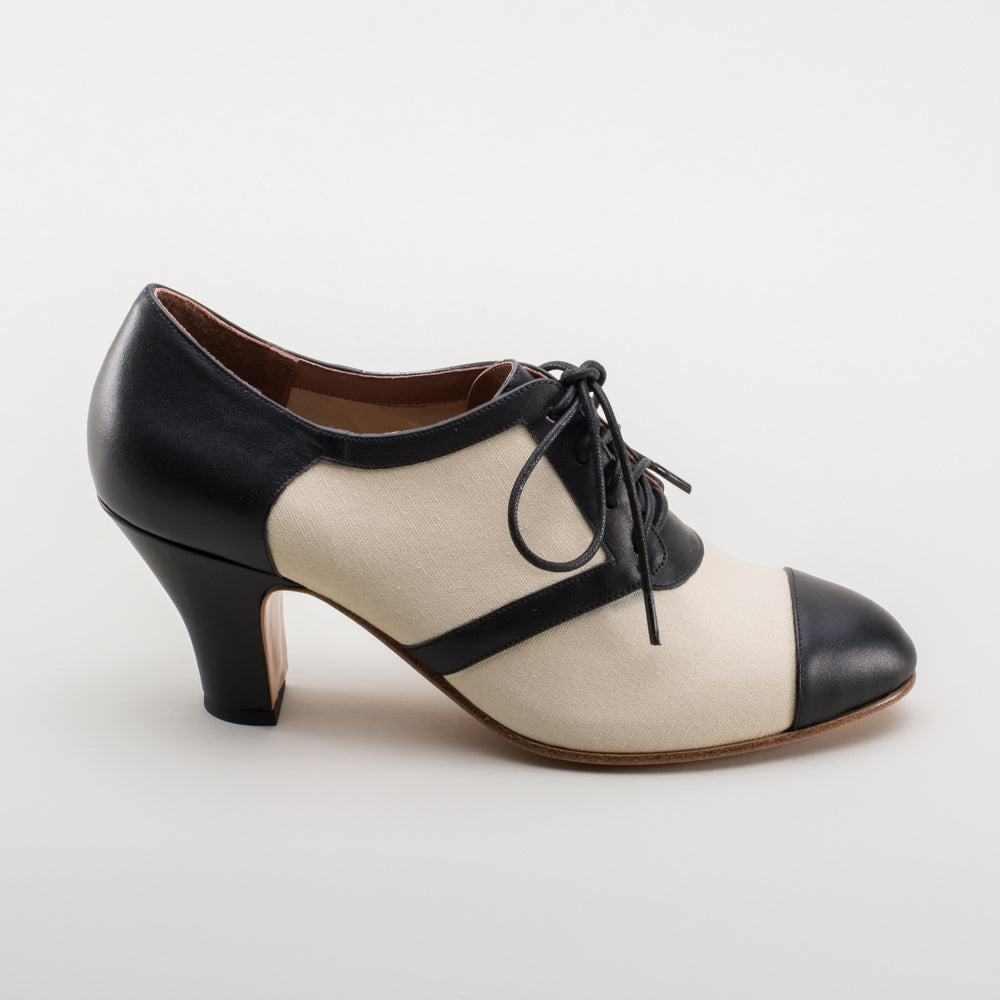Evelyn Retro Oxfords (Tan/Black)
