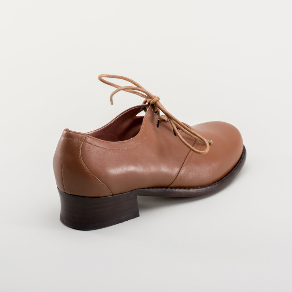 Ghillie Vintage Lace-Up Shoes (Tan)