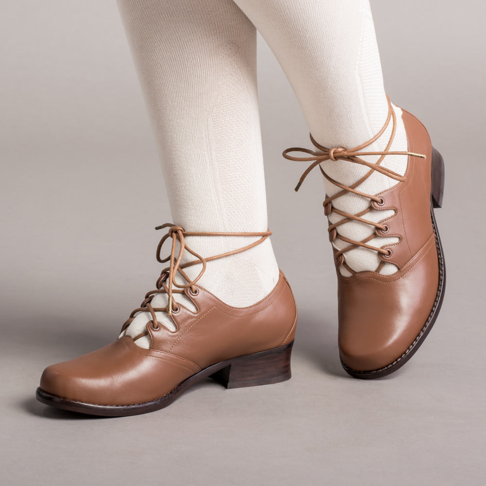 Ghillie Vintage Lace-Up Shoes (Tan)