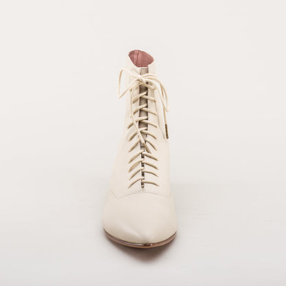 Hartfield Regency Leather Boots (Ivory)