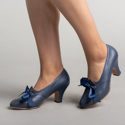 Hazel Women's Vintage Pumps (Navy)