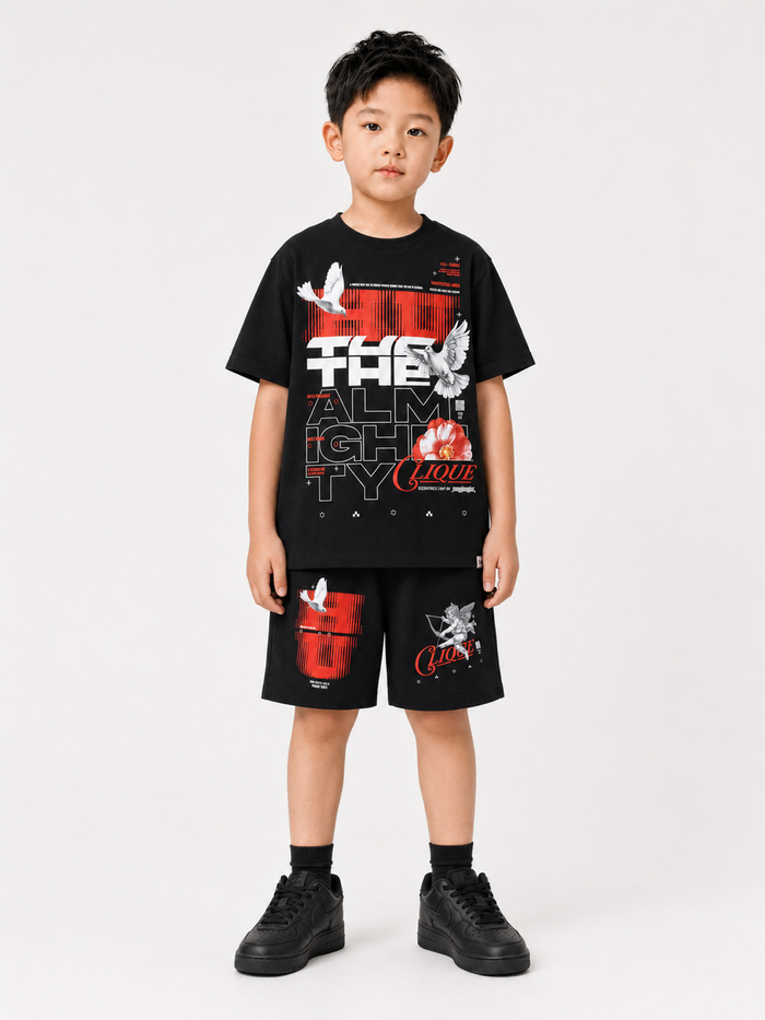 Highly Undrtd Kids 'The Almighty' shorts in black and red, casual kids' shorts with sporty design and elastic waistband.