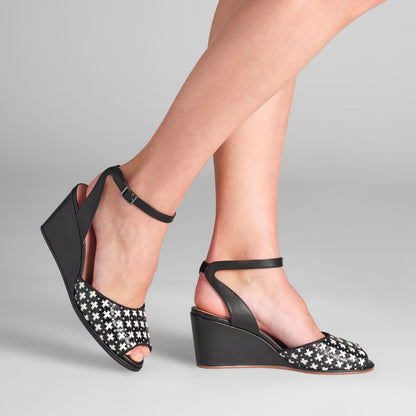 PRE-ORDER Judy 1940s Wedges (Black/Ivory)