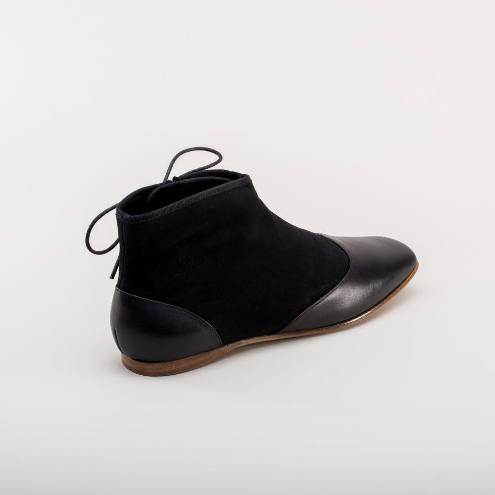 Keckley Victorian Side-Lace Boots (Black/Black)