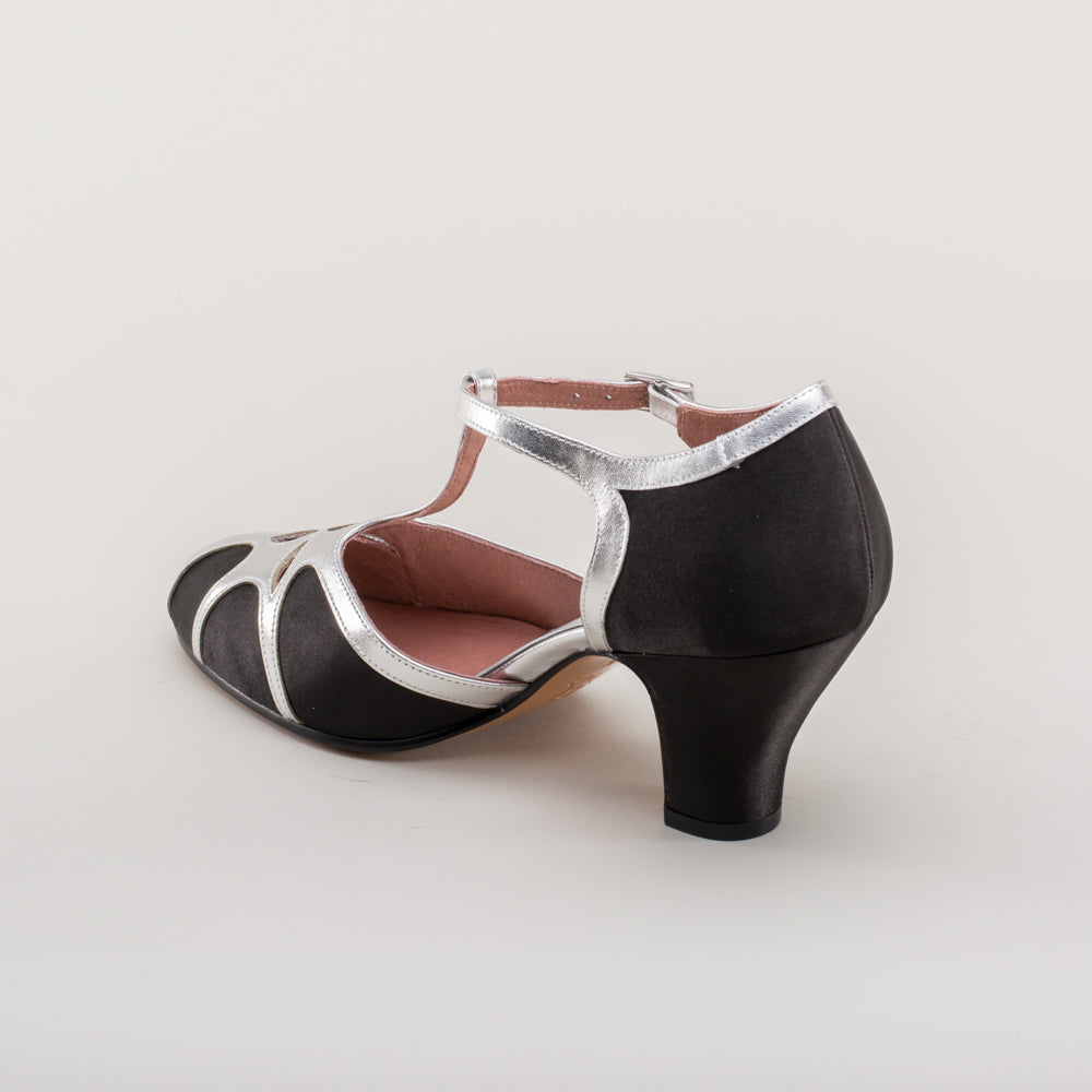 Lilith Vintage Flapper T-Straps (Black/Silver)