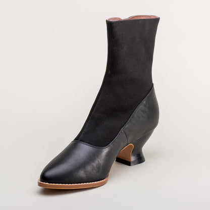 Manhattan Victorian Cloth-Top Button Boots (Black)