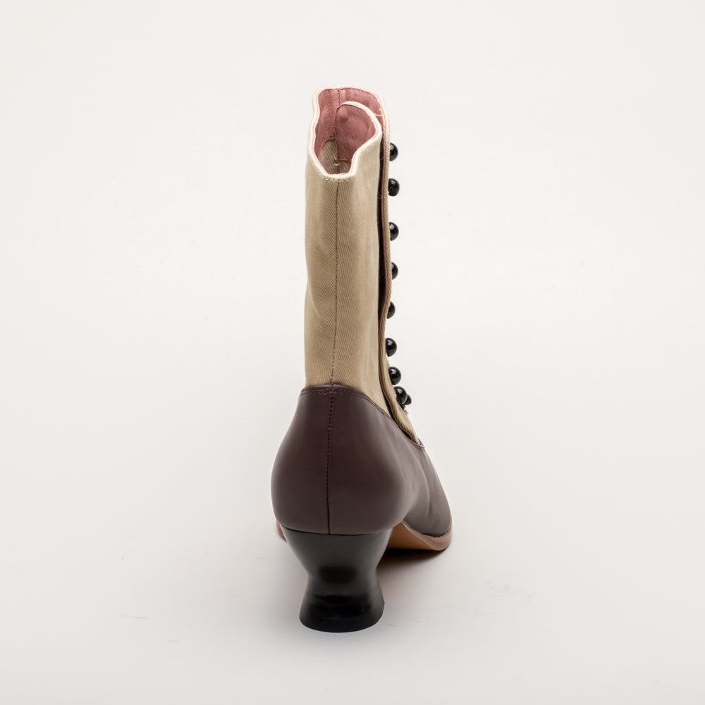 Manhattan Victorian Cloth-Top Button Boots (Tan/Brown)