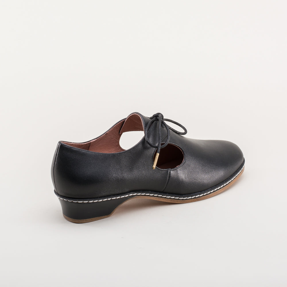 Mary Renaissance Shoes (Black)