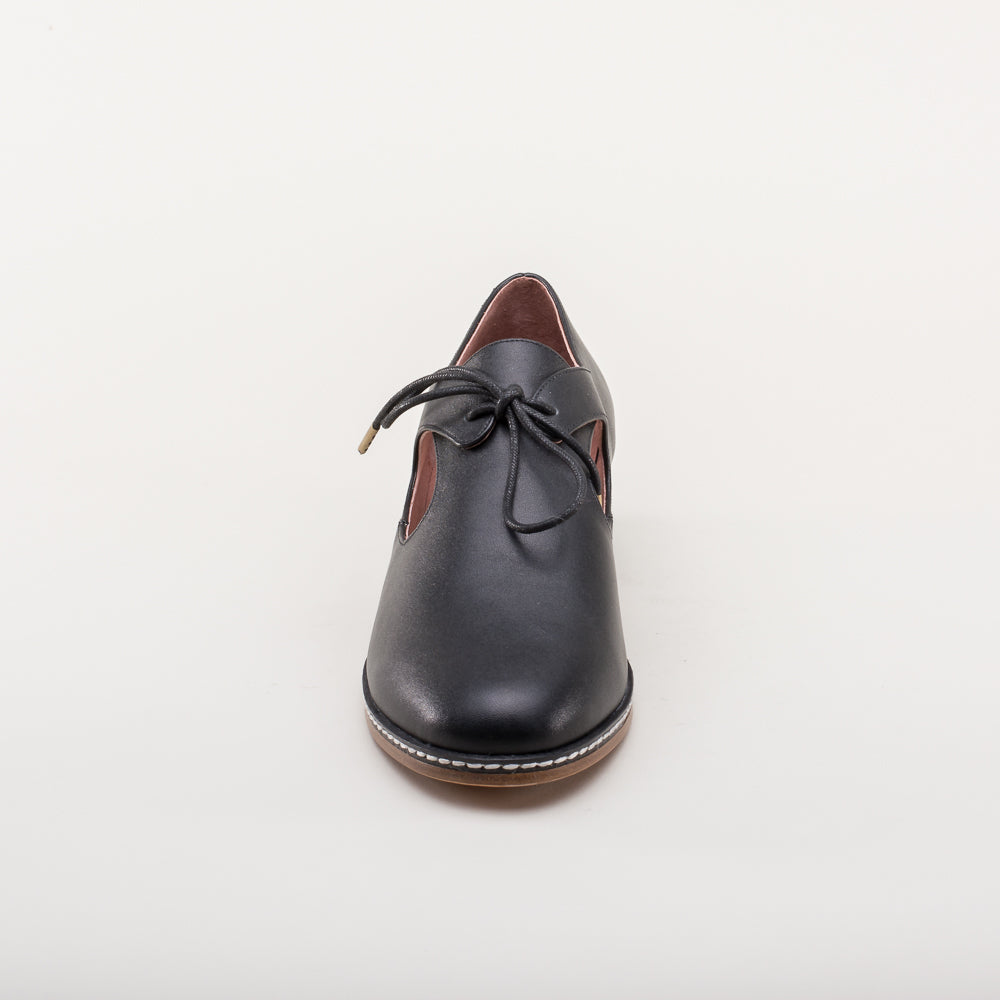 Mary Renaissance Shoes (Black)