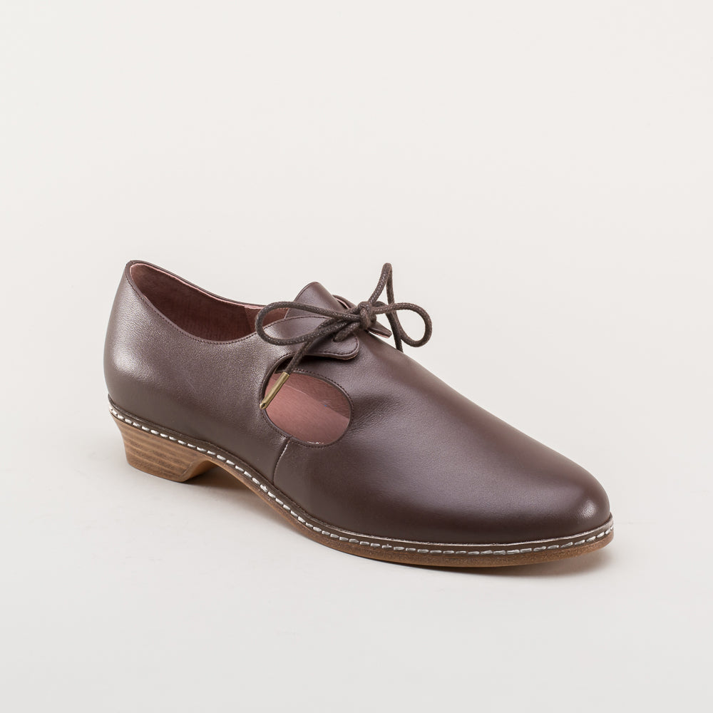 Mary Renaissance Shoes (Brown)