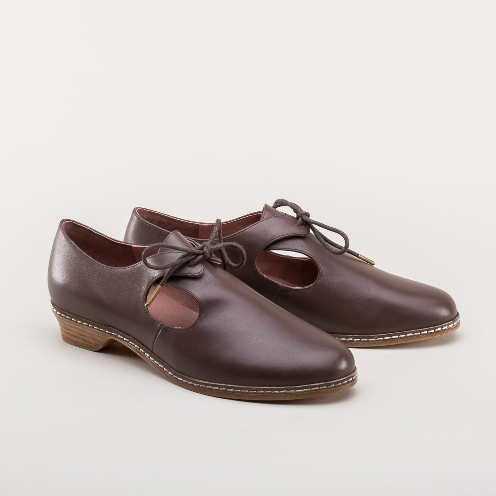Mary Renaissance Shoes (Brown)