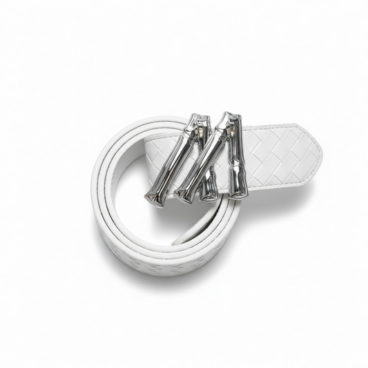 Silver premium gem buckle accessory by Mint-worldwide, featuring a stylish design with sparkling gem details.