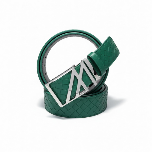 Mint-worldwide premium geometric M buckle in platinum, a stylish accessory with a modern design and sleek metallic finish.