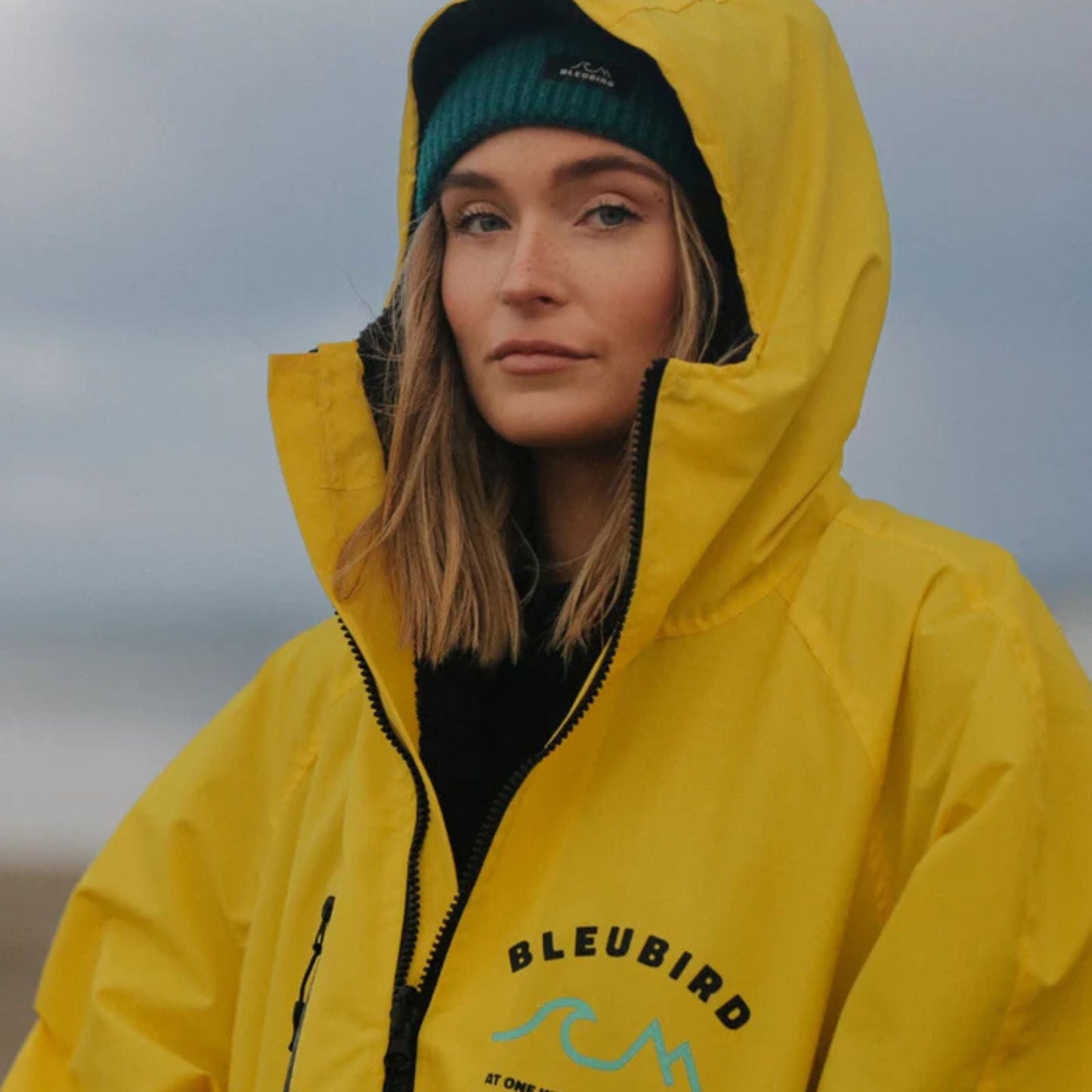 Bleubird Nordic Adults Waterproof Changing Robe