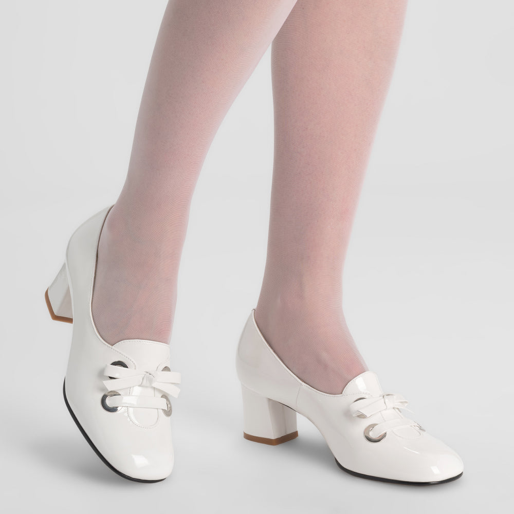 Pattie 1960s Shoes (White)