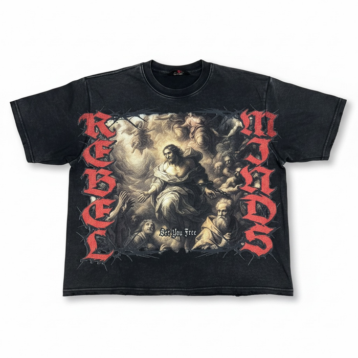 Black Rebel Minds 'Set You Free' cropped T-shirt with graphic design, casual fit, and short sleeves.