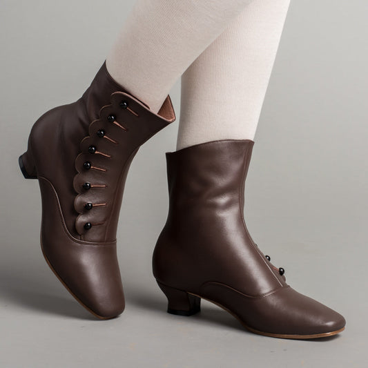 Renoir Victorian Button Boots (Brown)