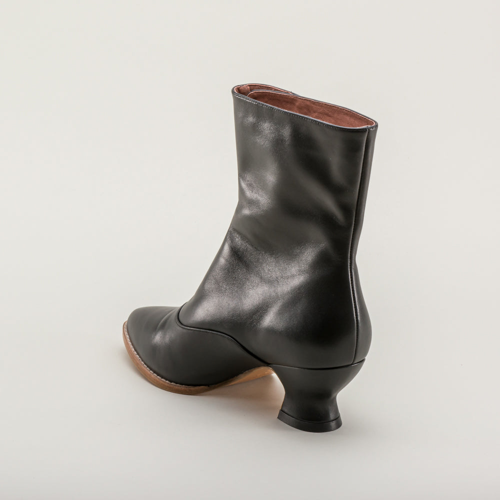 Tavistock Victorian Button Boots (Black)